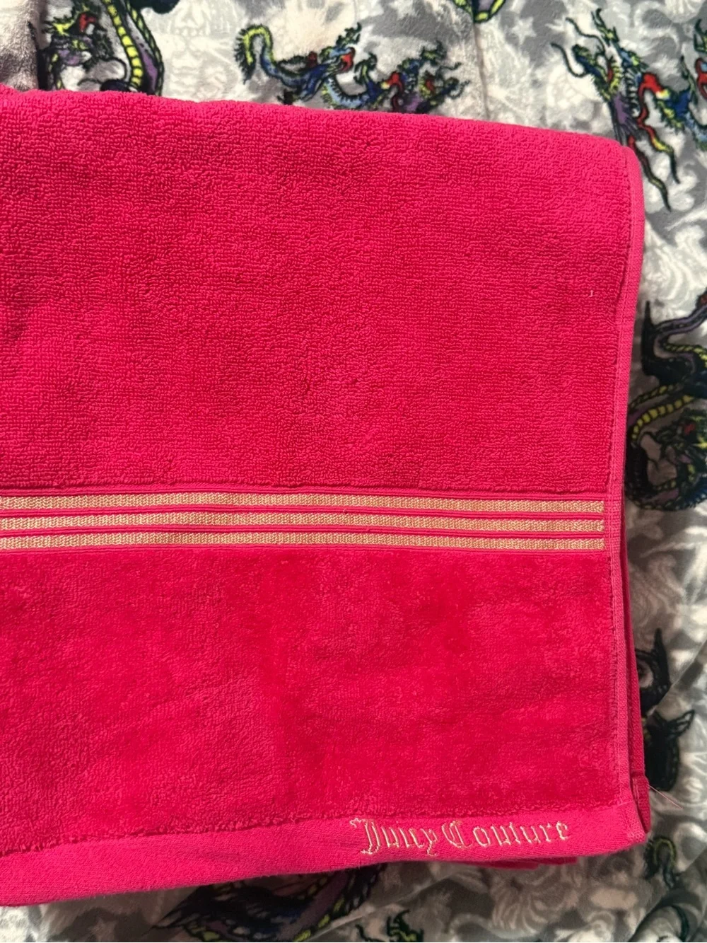 Juicy Couture Hot Pink Bath Towels & Hand Towels – New with Tags